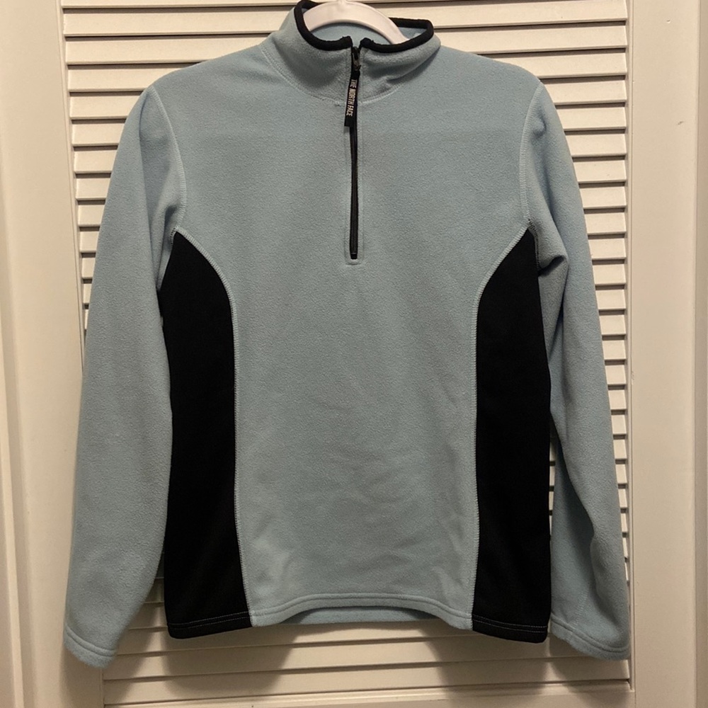 Women’s Lightweight North Face Fleece